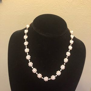 Silver/pearl necklace